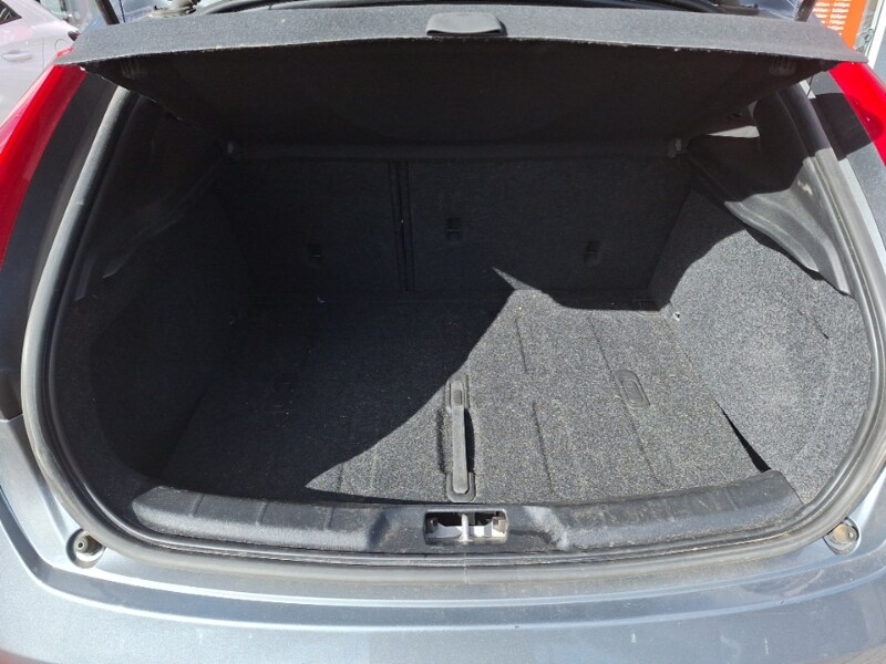 Used Volvo V40 2019 for sale - 76160646: Photo 8