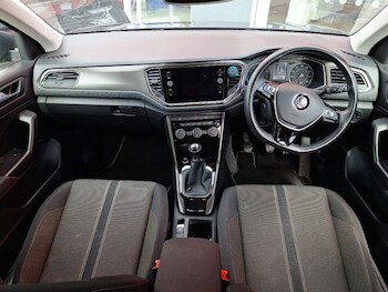 Used Volkswagen T-Roc 2019 for sale - 79383089: Photo