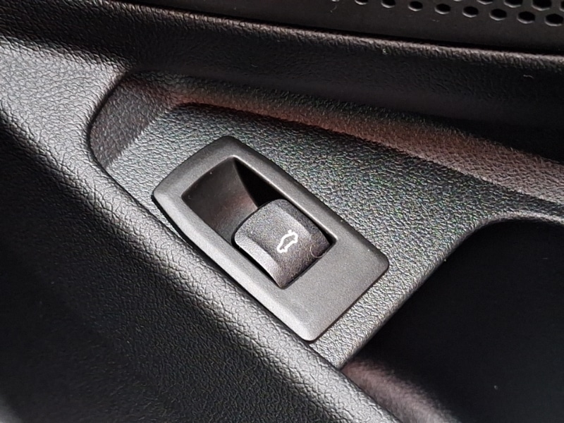 Used BMW 3 Series 2024 for sale - 76108087: Photo 16