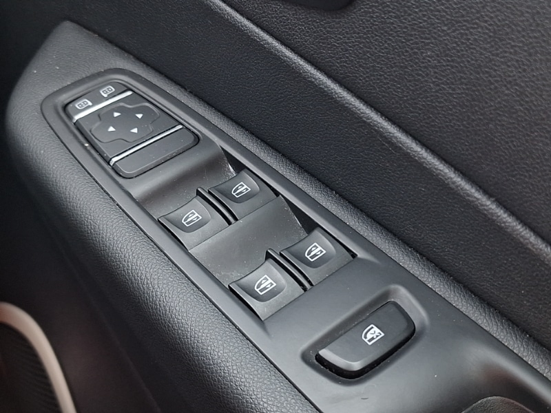 Used Renault Captur 2020 for sale - 78113459: Photo 17