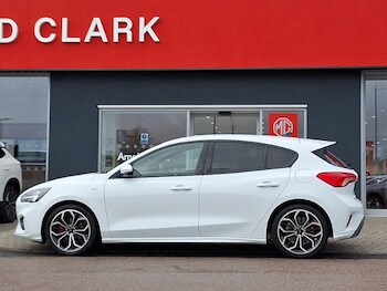 Used Ford Focus 2021 for sale - 76387779: Photo