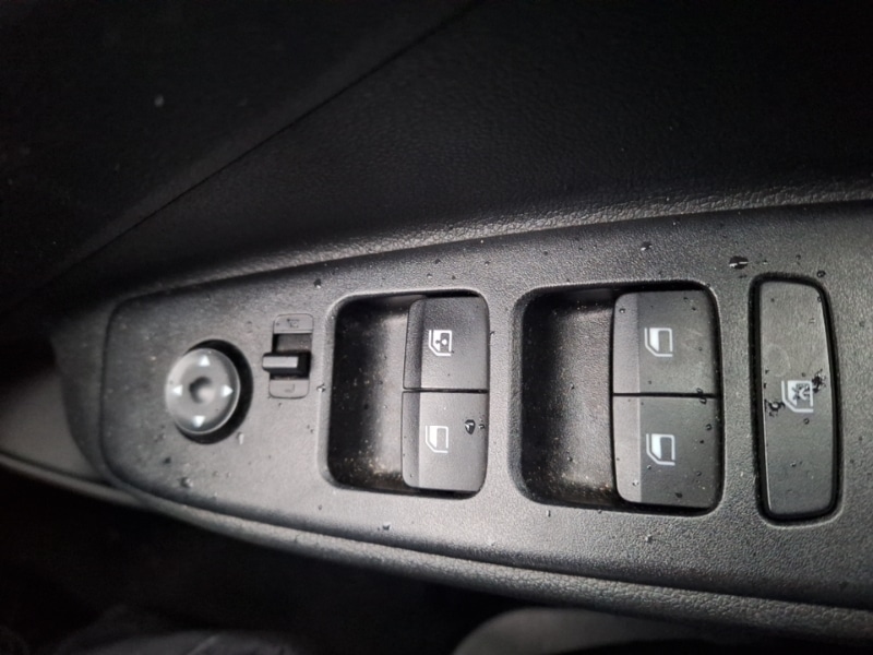 Used Hyundai i10 2022 for sale - 77637148: Photo 12