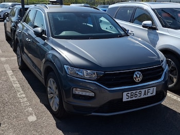 Used Volkswagen T-Roc 2019 for sale - 78455542: Photo
