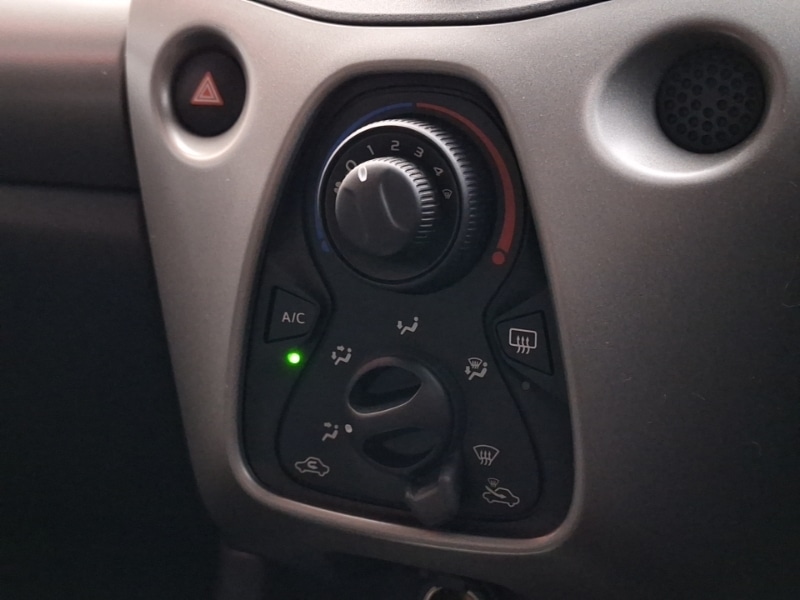 Used Toyota AYGO 2015 for sale - 76816135: Photo 15