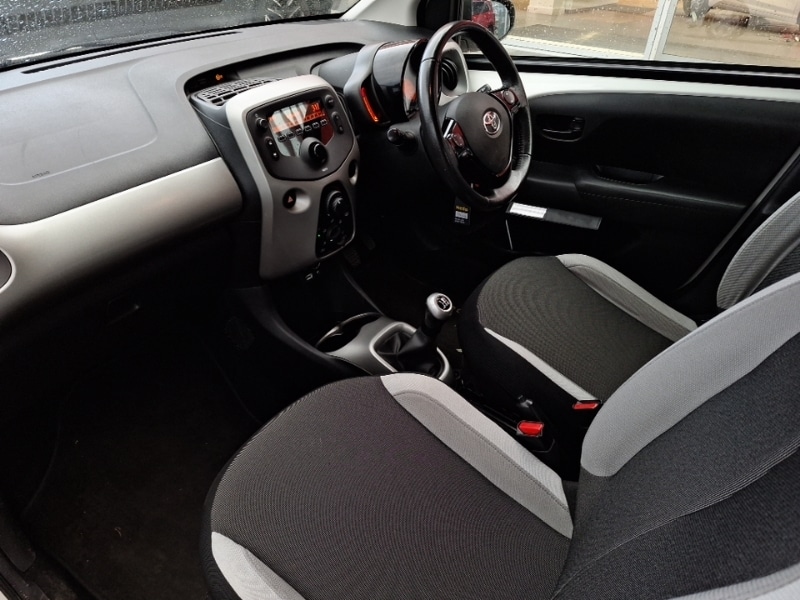 Used Toyota AYGO 2015 for sale - 76816135: Photo 5