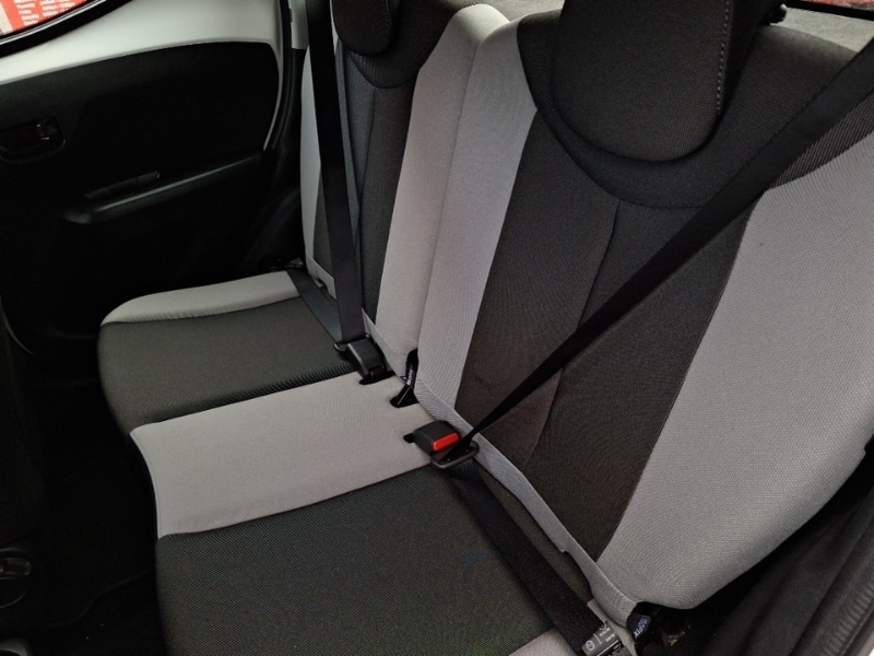 Used Toyota AYGO 2015 for sale - 76816135: Photo 6