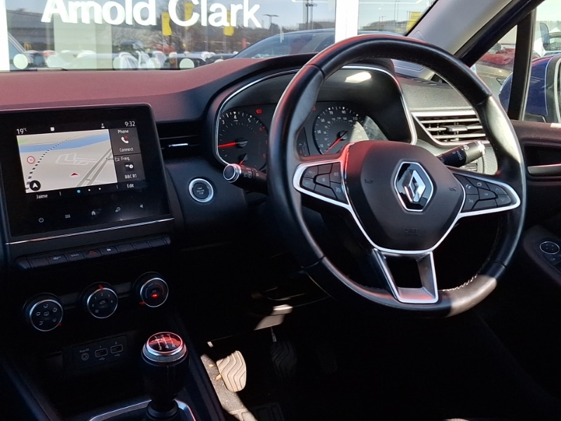 Used Renault Clio 2020 for sale - 78164068: Photo 2