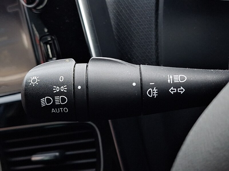 Used Renault Clio 2018 for sale - 77933118: Photo 18