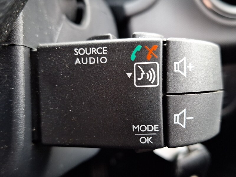 Used Dacia Sandero Stepway 2018 for sale - 76526350: Photo 12