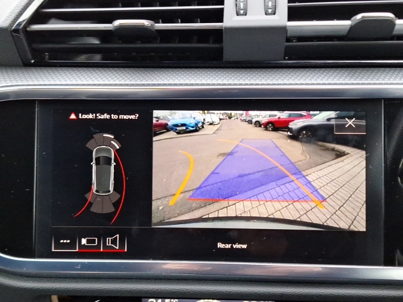 Used Audi Q3 2023 for sale - 76639250: Photo 11