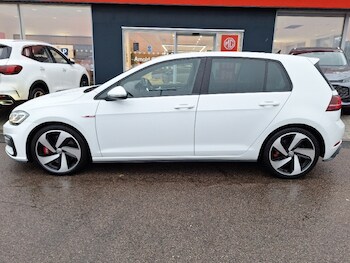 Used Volkswagen Golf 2019 for sale - 77015017: Photo