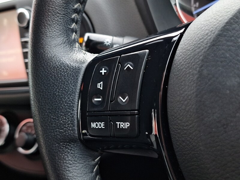 Used Toyota Yaris 2018 for sale - 77761032: Photo 17