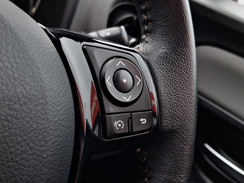 Used Toyota Yaris 2018 for sale - 77761032: Photo 18