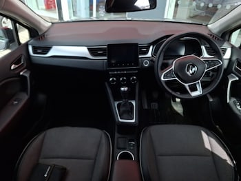 Used Renault Captur 2022 for sale - 78791103: Photo