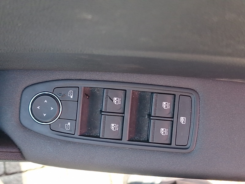 Used Renault Captur 2023 for sale - 77964301: Photo 13