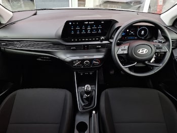 Used Hyundai i20 2024 for sale - 76062963: Photo 2
