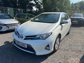 Used Toyota Auris 2013 for sale - 79533103: Photo