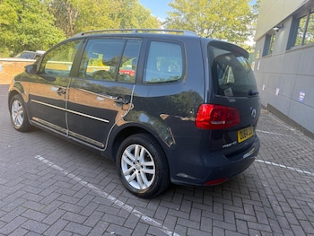 Used Volkswagen Touran 2015 for sale - 78902397: Photo