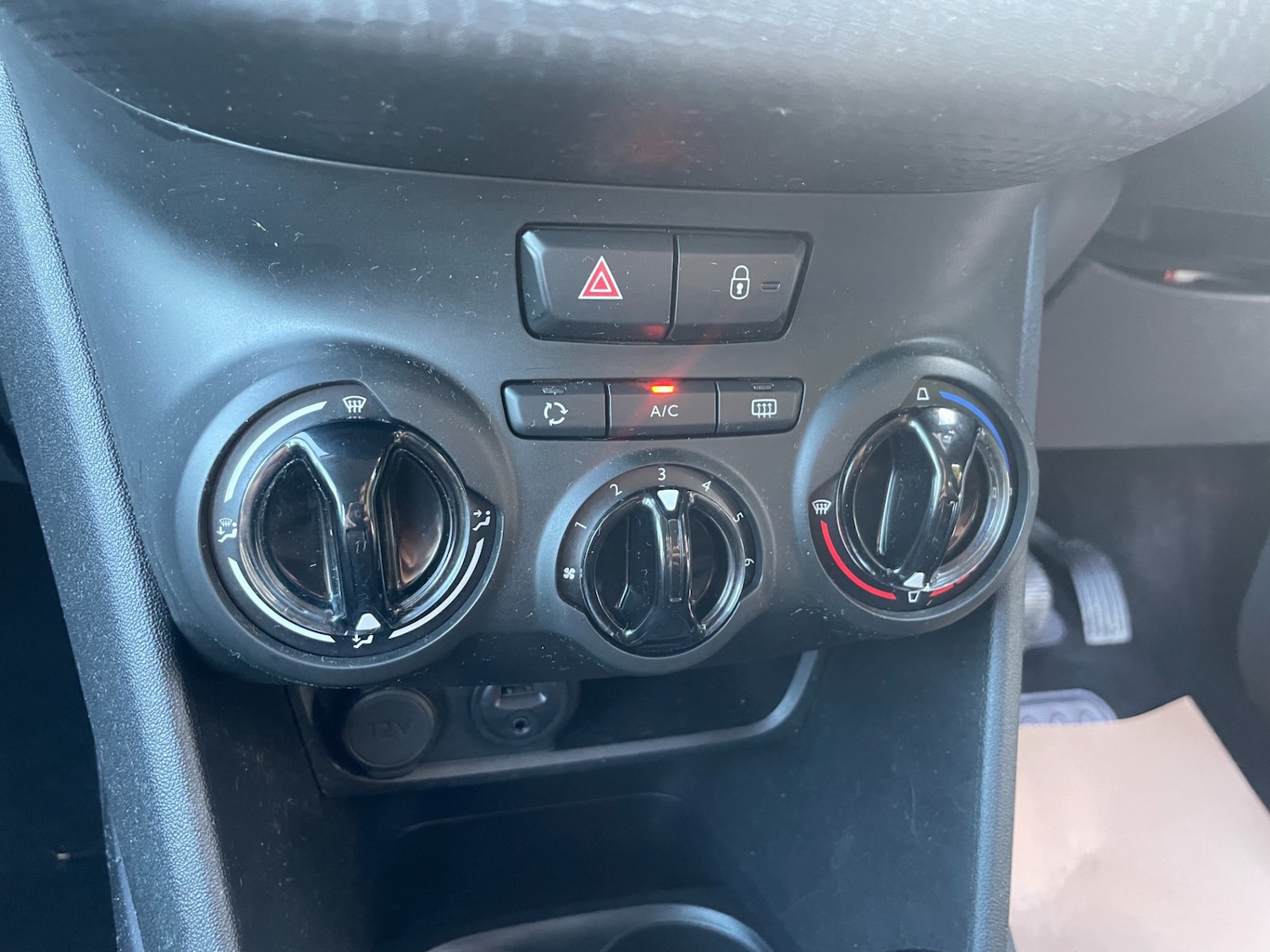 Used Peugeot 2008 2017 for sale - 76651178: Photo 10