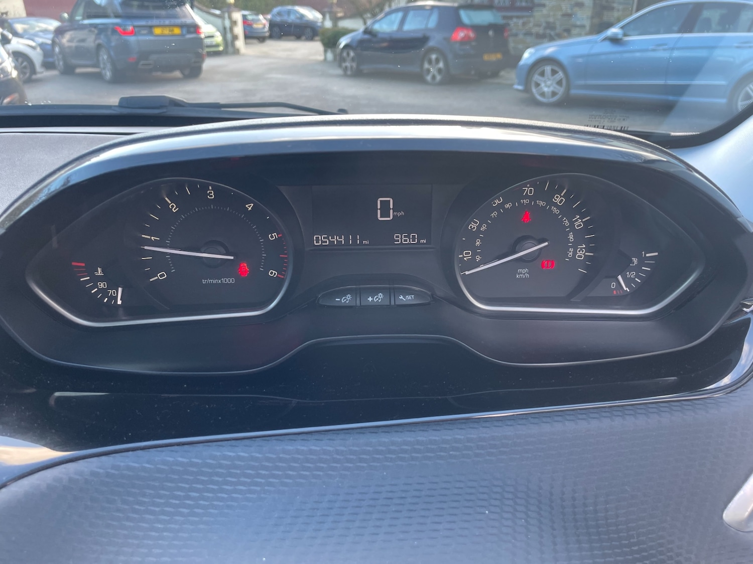 Used Peugeot 2008 2017 for sale - 76651178: Photo 9