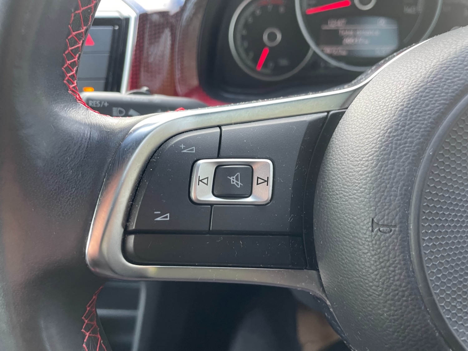 Used Volkswagen up! 2019 for sale - 76817612: Photo 15