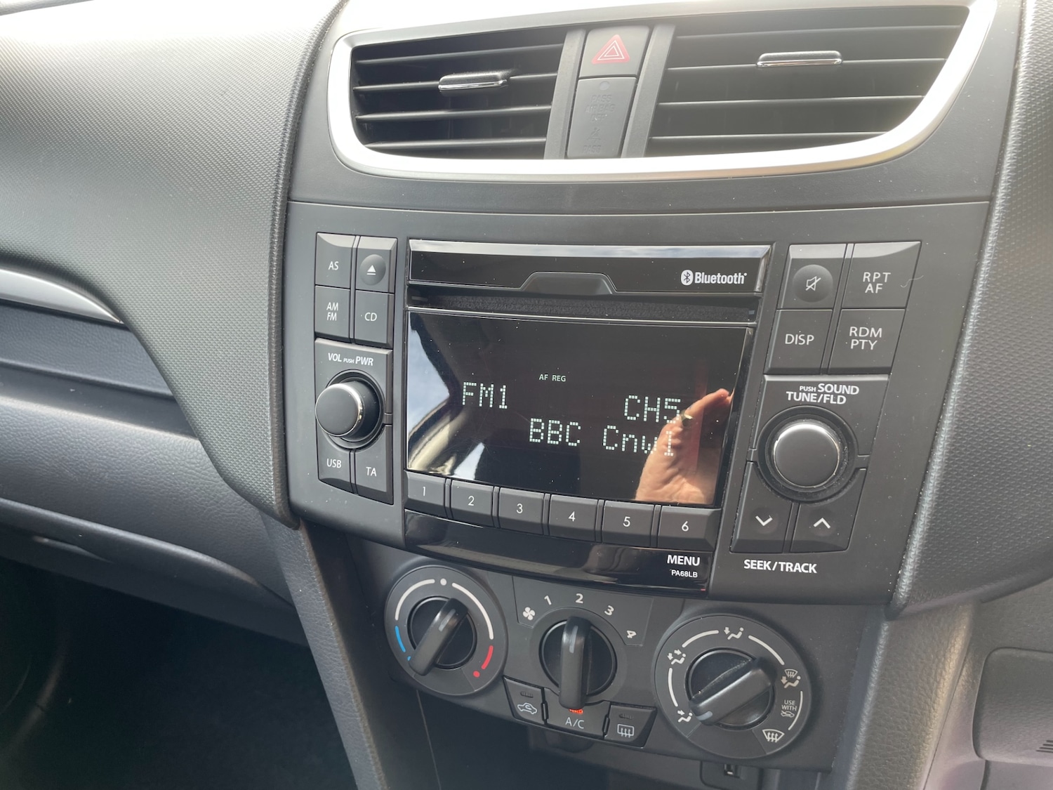 Used Suzuki Swift 2013 for sale - 77702008: Photo 10