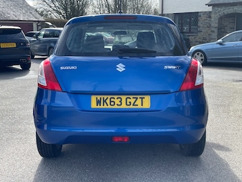 Used Suzuki Swift 2013 for sale - 77702008: Photo