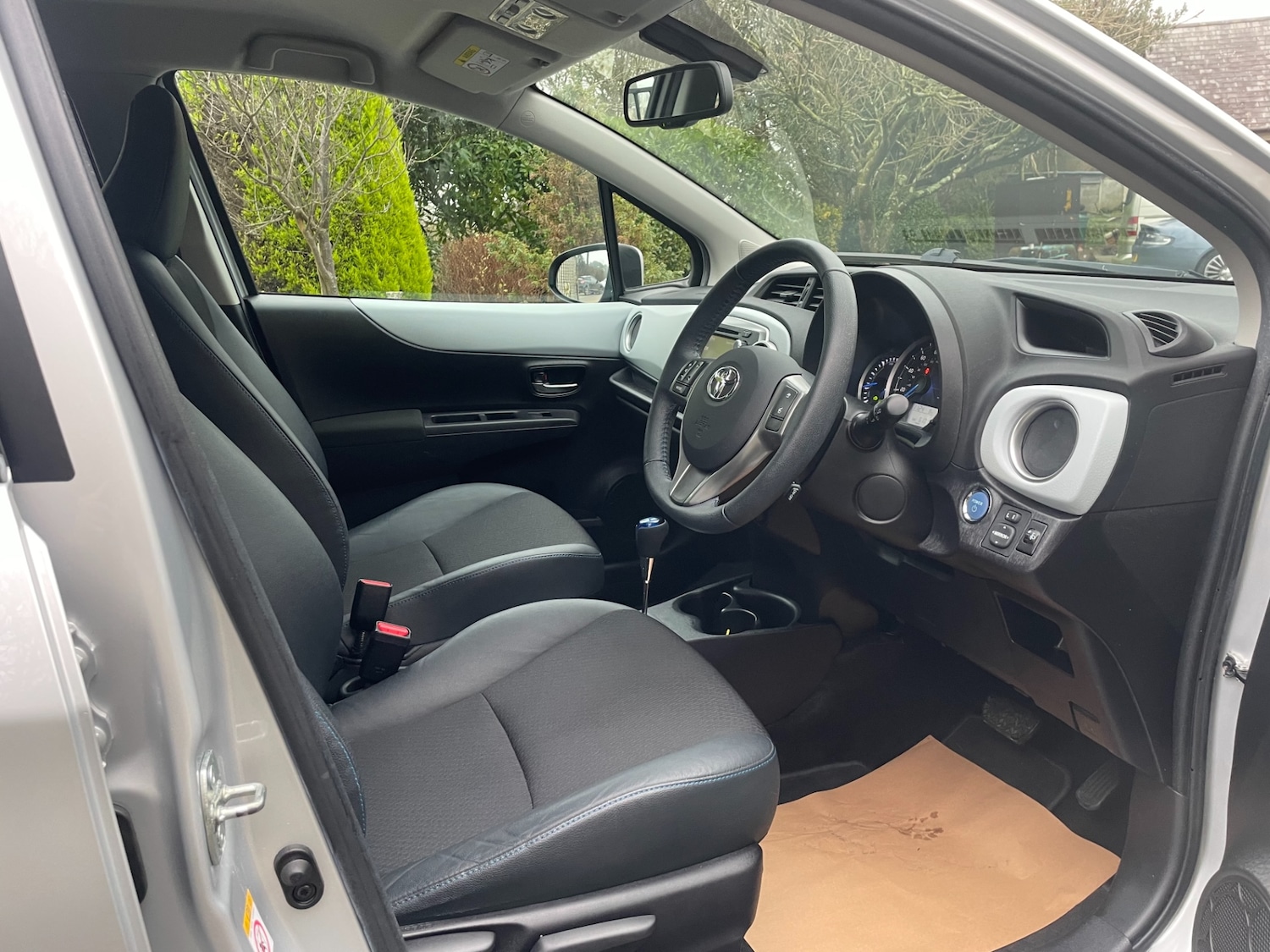 Used Toyota Yaris 2014 for sale - 77198074: Photo 6