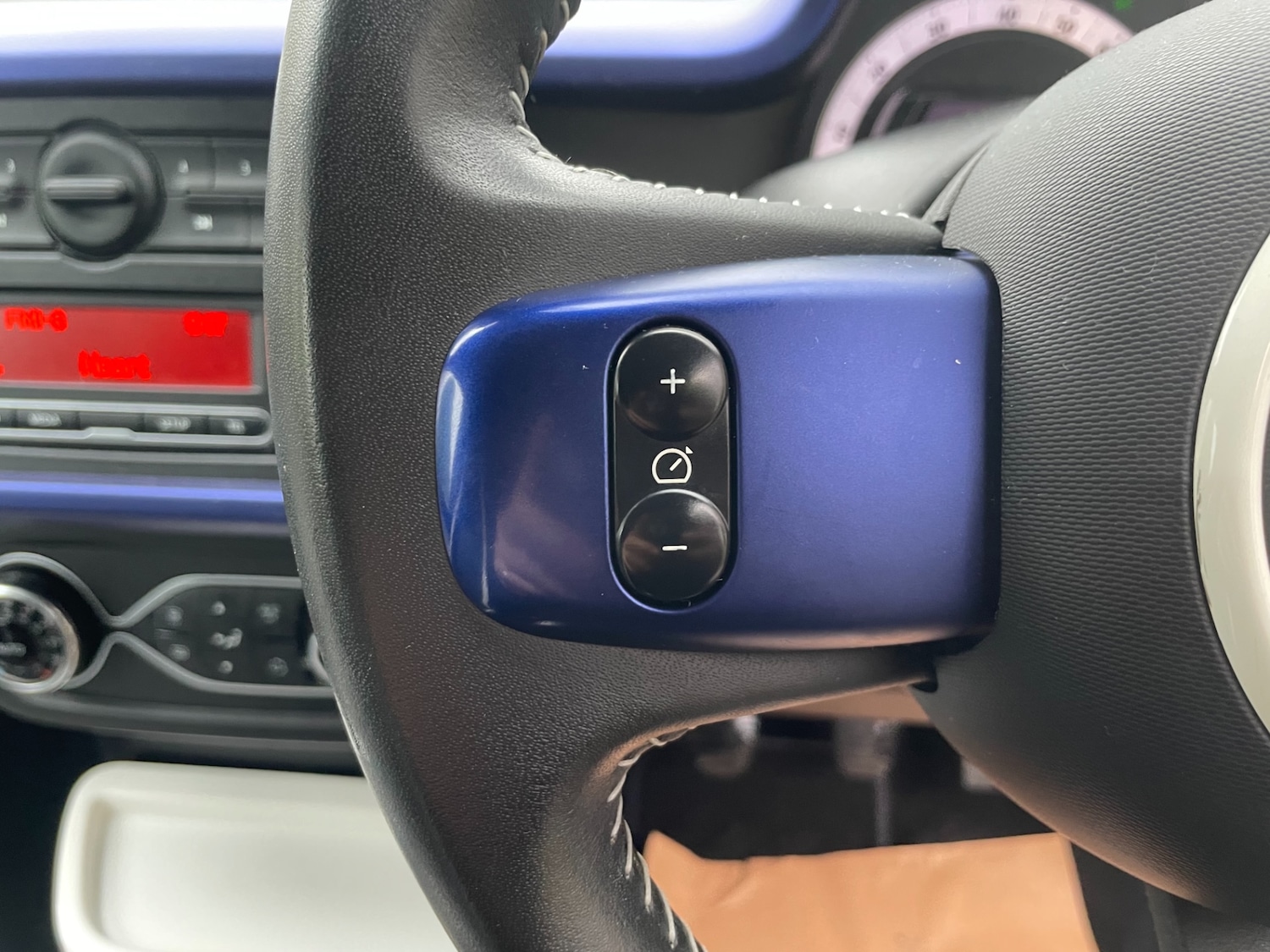 Used Renault Twingo 2016 for sale - 76422439: Photo 12