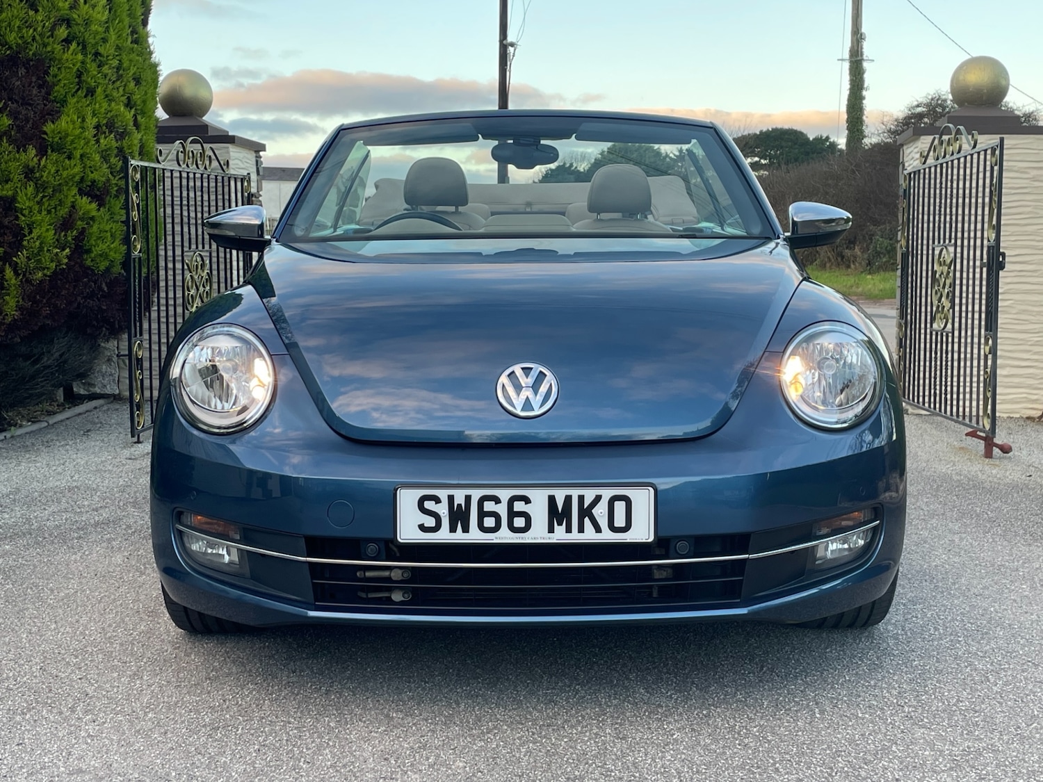 Used Volkswagen Beetle 2016 for sale - 76736559: Photo 2