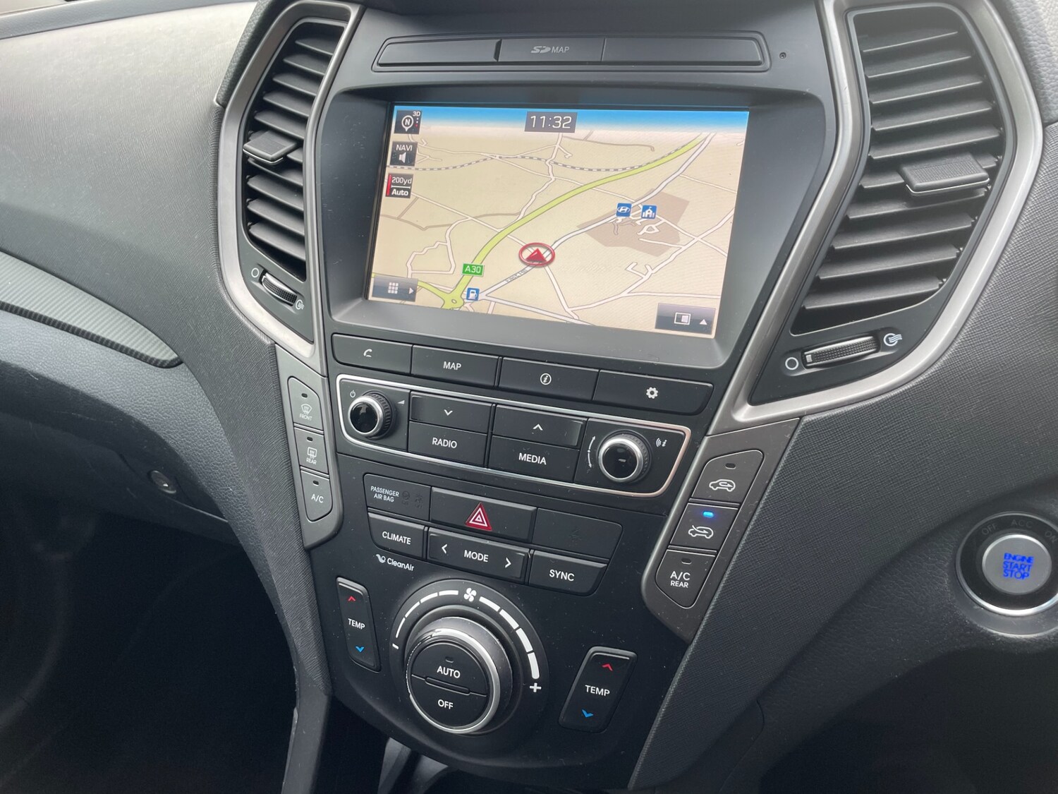 Used Hyundai Santa Fe 2015 for sale - 77195822: Photo 11