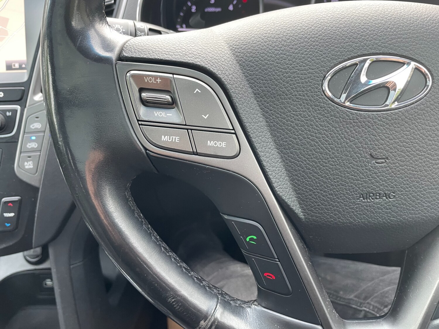 Used Hyundai Santa Fe 2015 for sale - 77195822: Photo 15