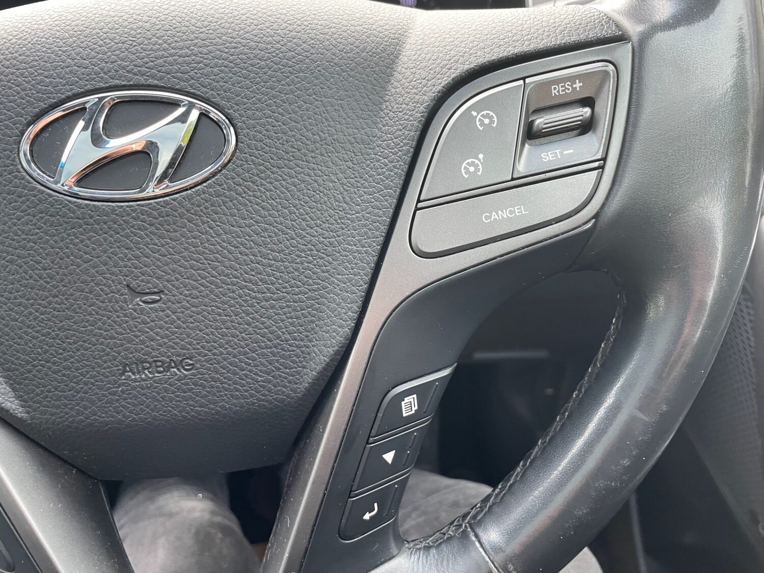 Used Hyundai Santa Fe 2015 for sale - 77195822: Photo 16