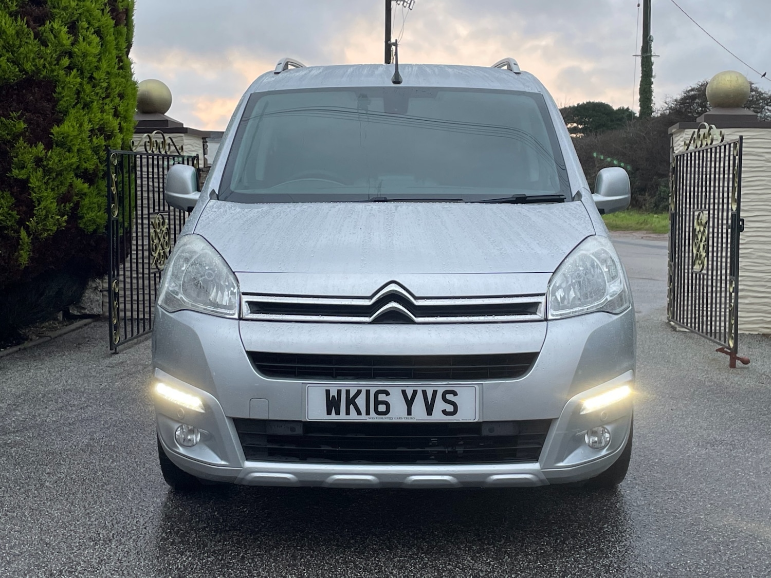 Used Citroen Berlingo 2016 for sale - 76580469: Photo 2