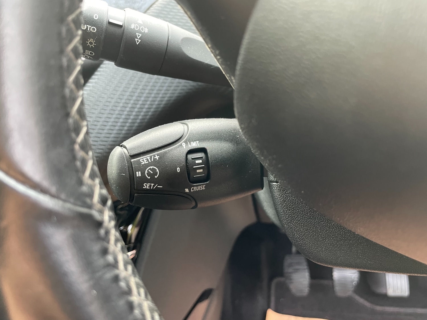 Used Peugeot 2008 2015 for sale - 76565097: Photo 13