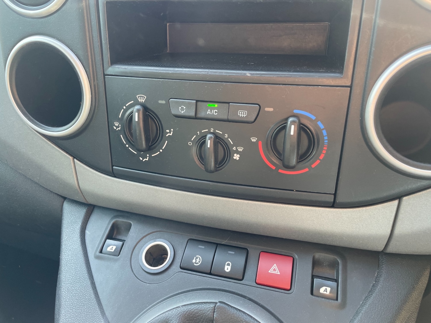 Used Citroen Berlingo Multispace 2015 for sale - 78151052: Photo 9