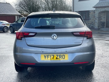 Used Vauxhall Astra 2017 for sale - 77223289: Photo