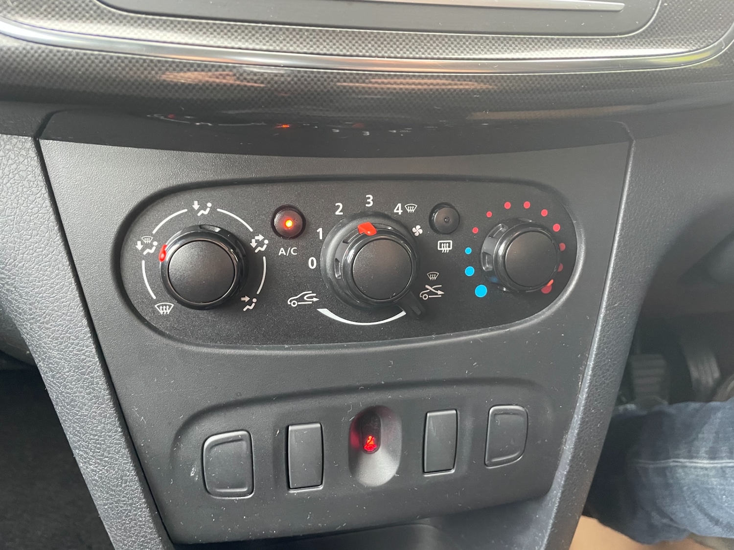 Used Dacia Sandero 2017 for sale - 76638057: Photo 10