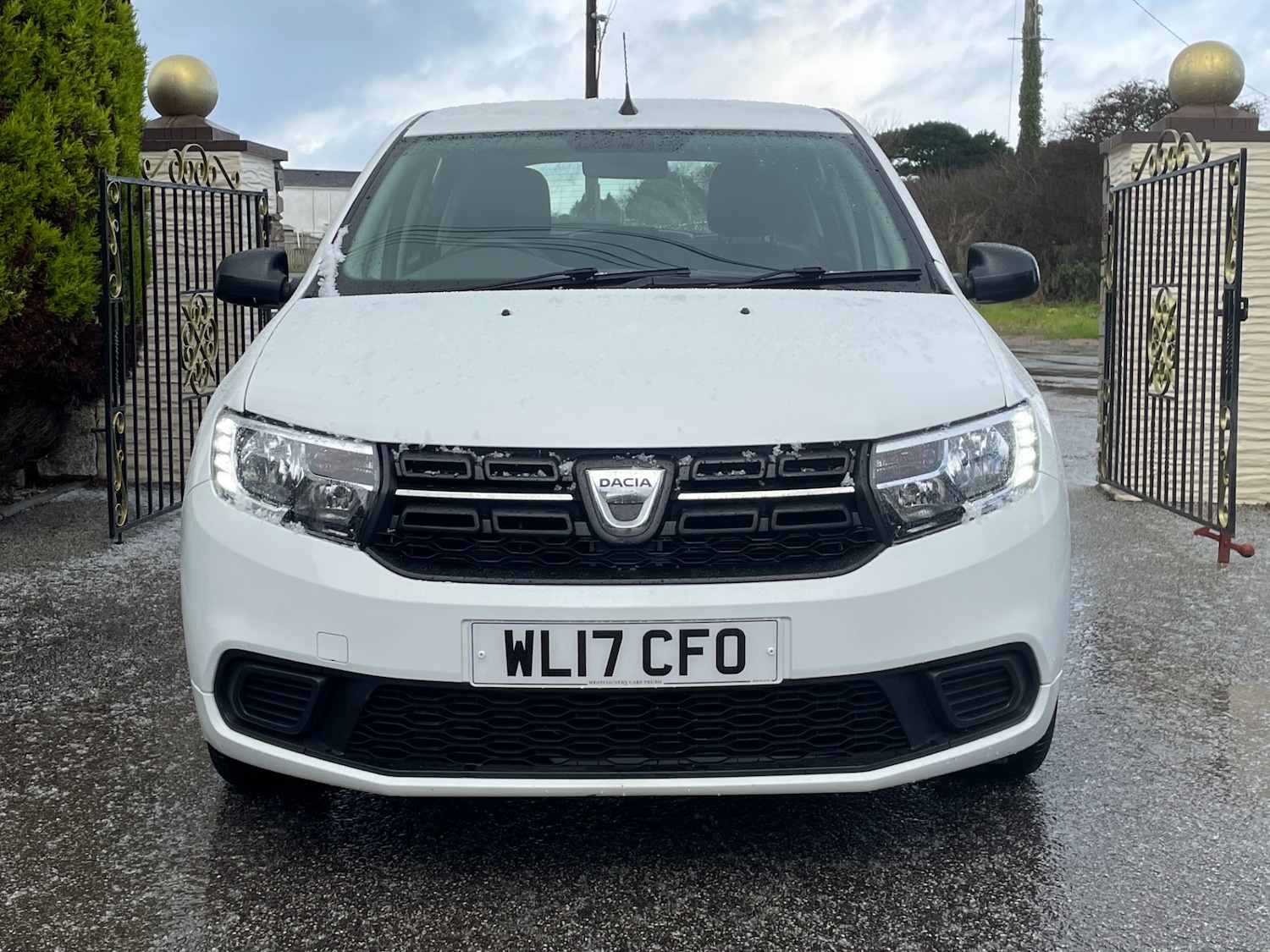 Used Dacia Sandero 2017 for sale - 76638057: Photo 2