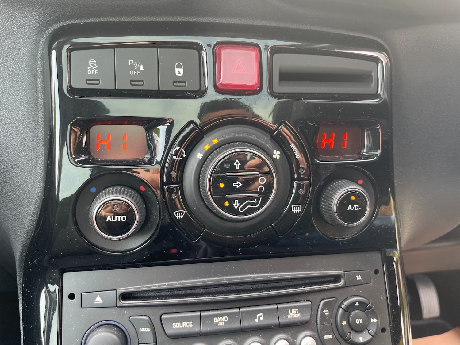 Used Citroen C3 Picasso 2016 for sale - 77984938: Photo 10