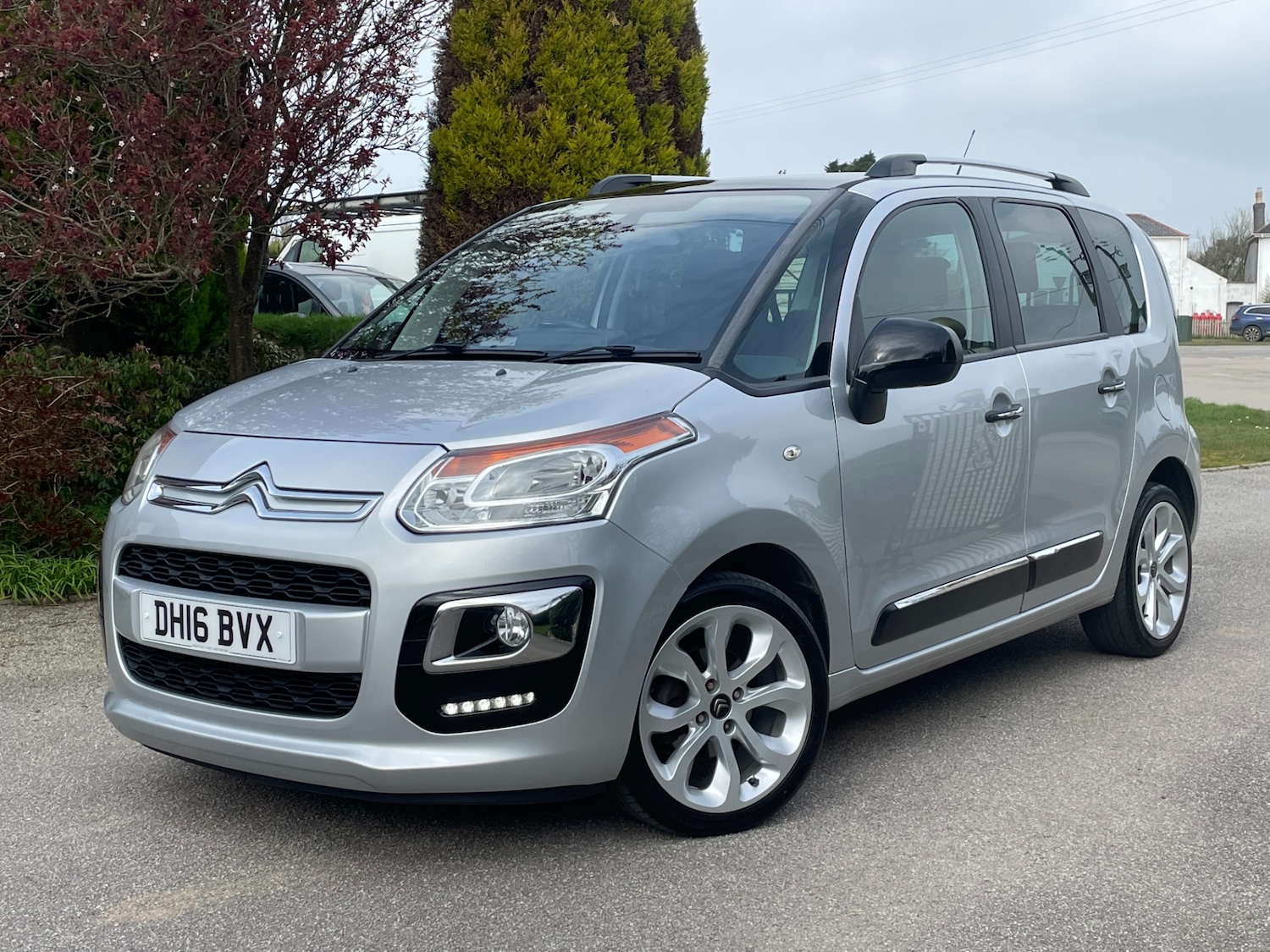 Used Citroen C3 Picasso 2016 for sale - 77984938: Photo 3