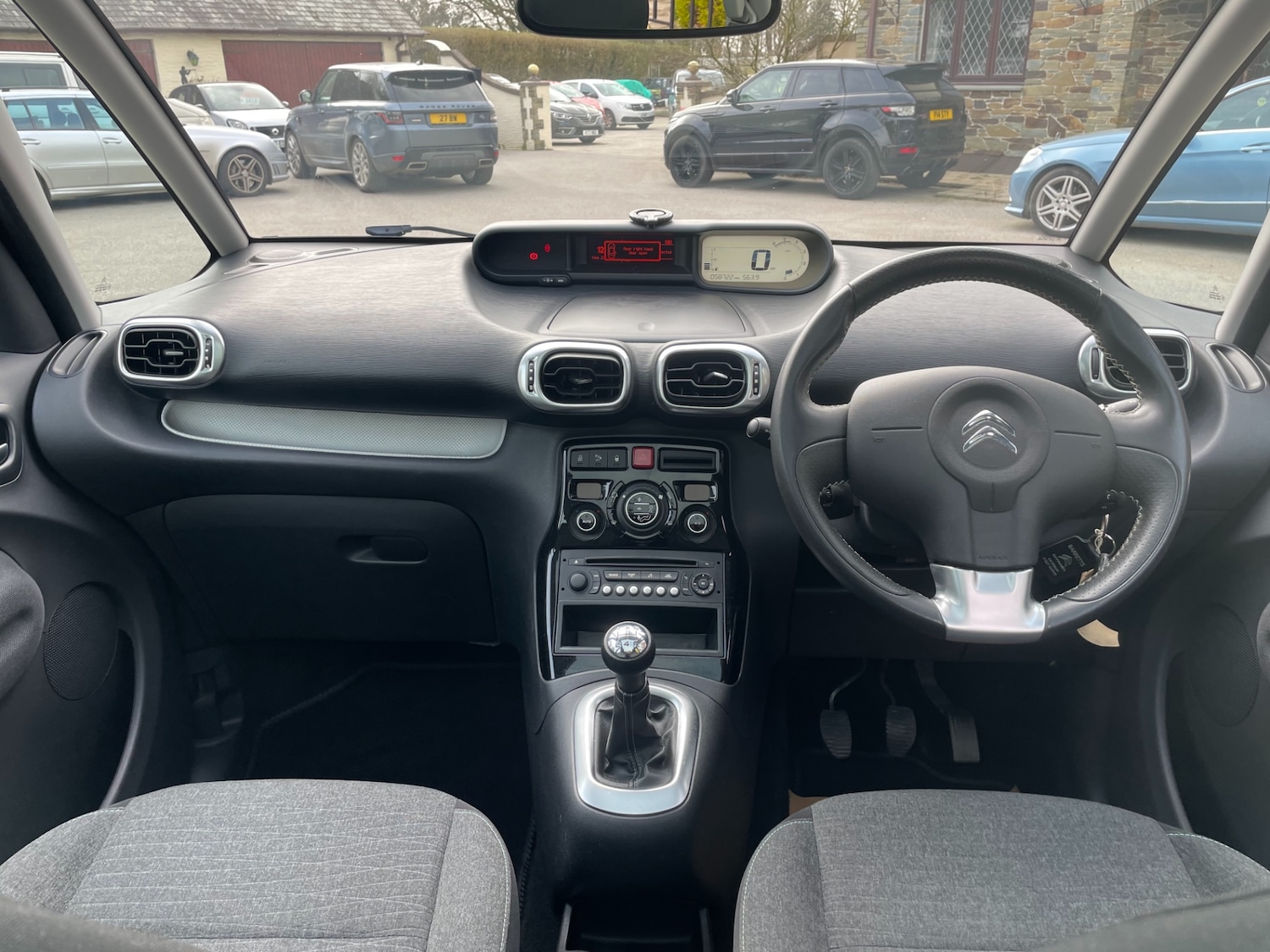 Used Citroen C3 Picasso 2016 for sale - 77984938: Photo 7