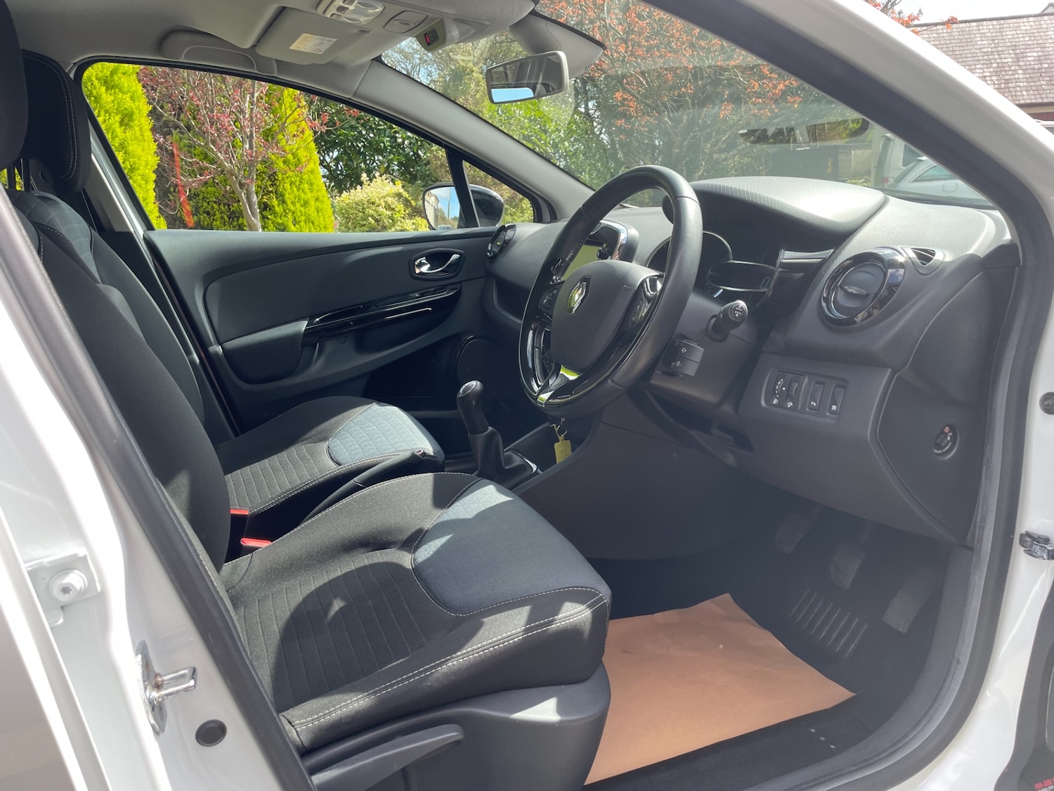 Used Renault Clio 2014 for sale - 78121383: Photo 6