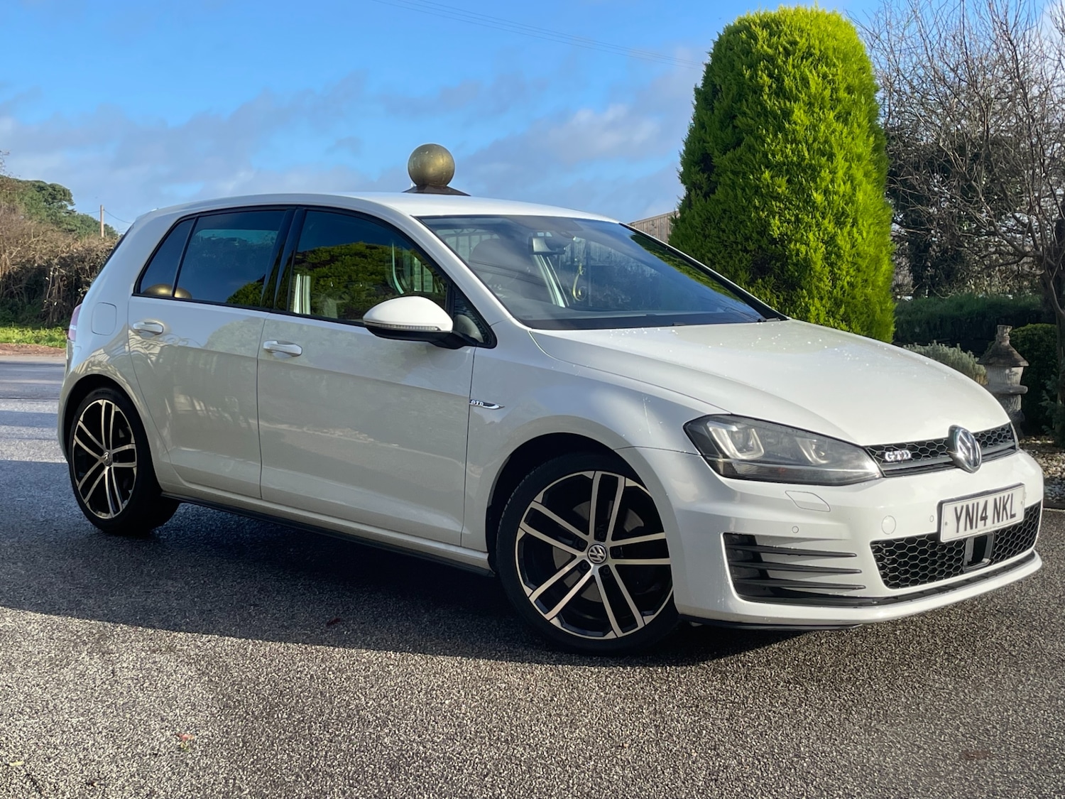 Used Volkswagen Golf 2014 for sale - 76735649: Photo 1