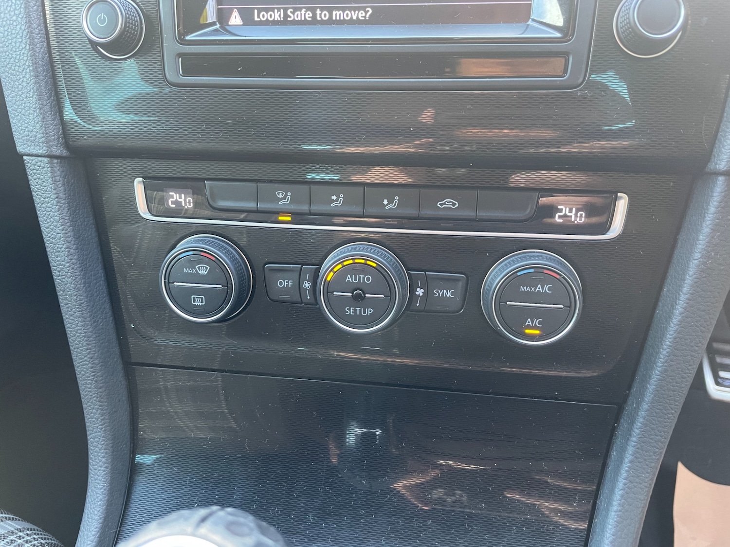 Used Volkswagen Golf 2014 for sale - 76735649: Photo 10