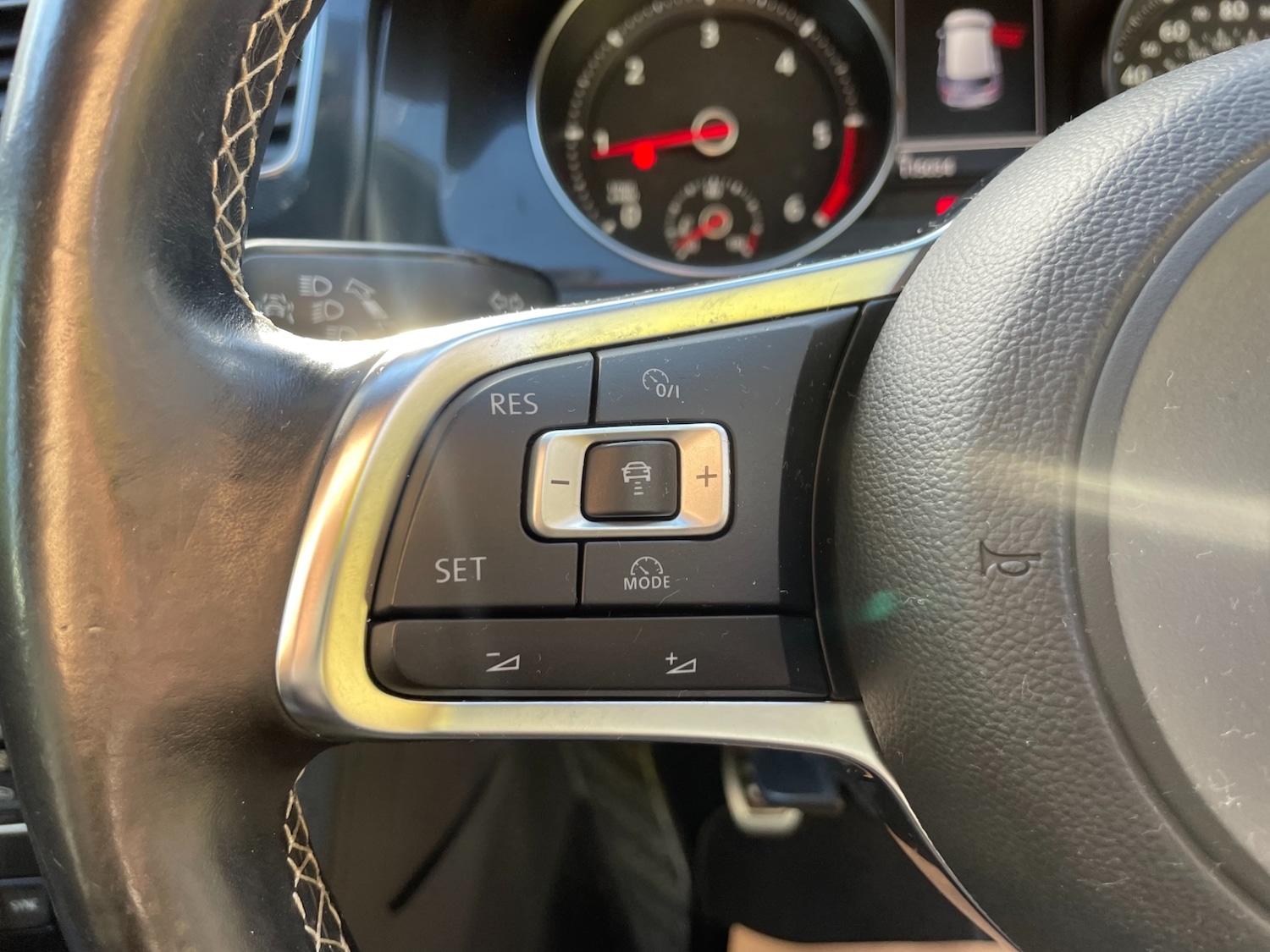 Used Volkswagen Golf 2014 for sale - 76735649: Photo 12