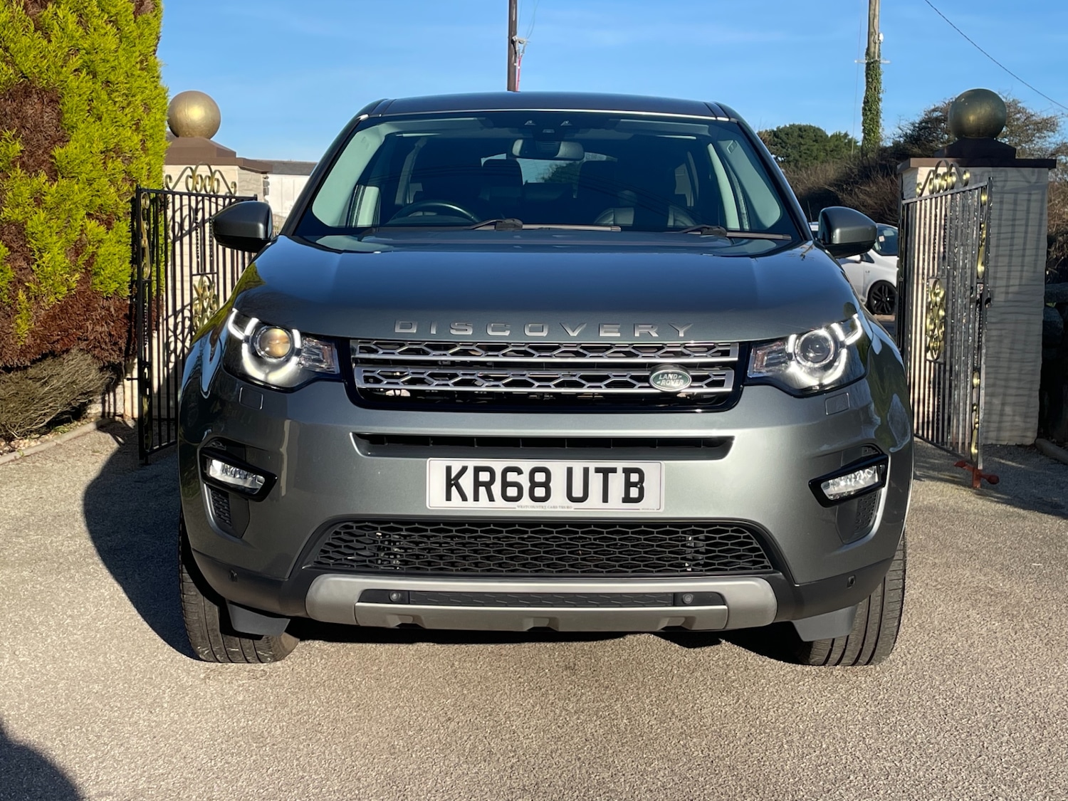 Used Land Rover Discovery Sport 2018 for sale - 77077396: Photo 2