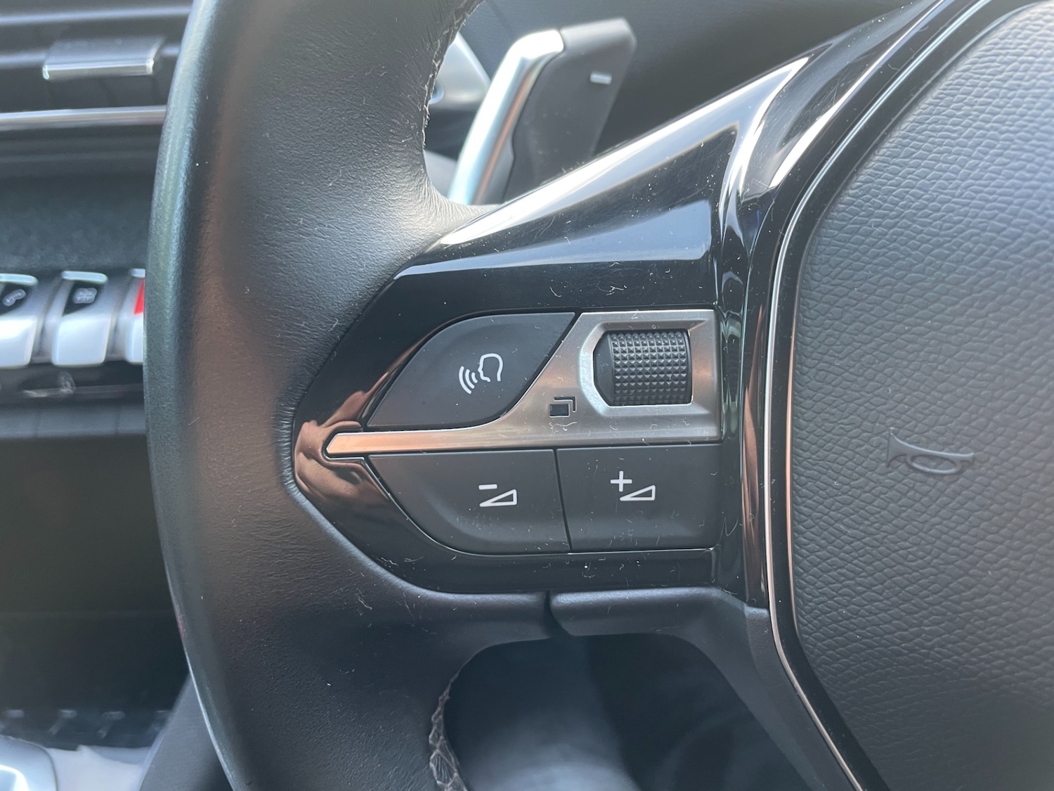 Used Peugeot 3008 2018 for sale - 77352229: Photo 16