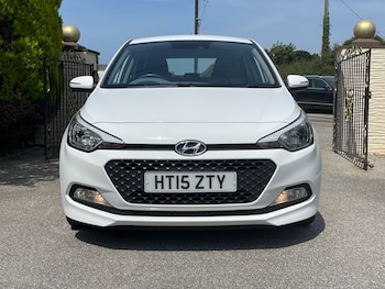 Used Hyundai i20 2015 for sale - 79297972: Photo