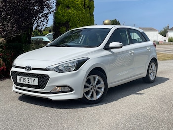 Used Hyundai i20 2015 for sale - 79297972: Photo